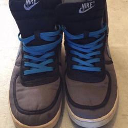 Rare Nike Sneakers Size 10.5 # 306973 02. 00