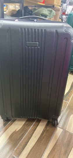 Kenneth Cole Reaction Hard Shell Luggage