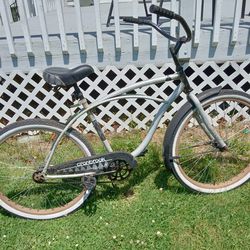 Basic 26 Inch Adult Beach Cruiser Bike With New Chain Ready To Ride Single Speed