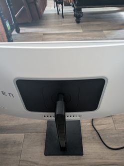 32 inch oled monitor perfect condition glossy panel 240 hz/ 4K