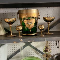 Blue and White Floral Bathroom Set