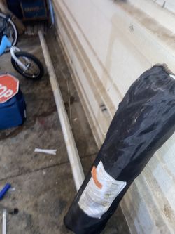 Nice Canopy And Projector Pull Down White Screen 