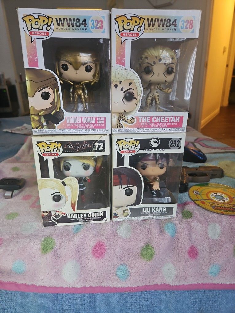 3 POP HEROES AND 1 POP GAMES