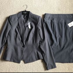 Suit women ( Jacket size 6 skirt size 9)