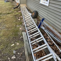 40 foot heavy duty aluminum ladder