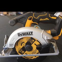 DeWalt Brand New Brushless 20V 6.1/2” Blade Included Circular Saw (TOOL ONLY)