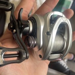 SG10 baitcasting reel