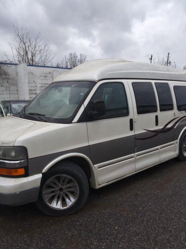 2004 Chevy Conversion VAN For Sale ZeMotor