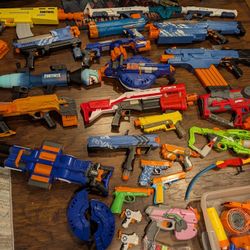 Nerf Gun Collection & Accessories 