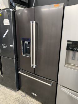 Kitchen aid French door in black stainless counter depth floor model