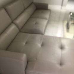 ** Small Cozy Sectional** $150