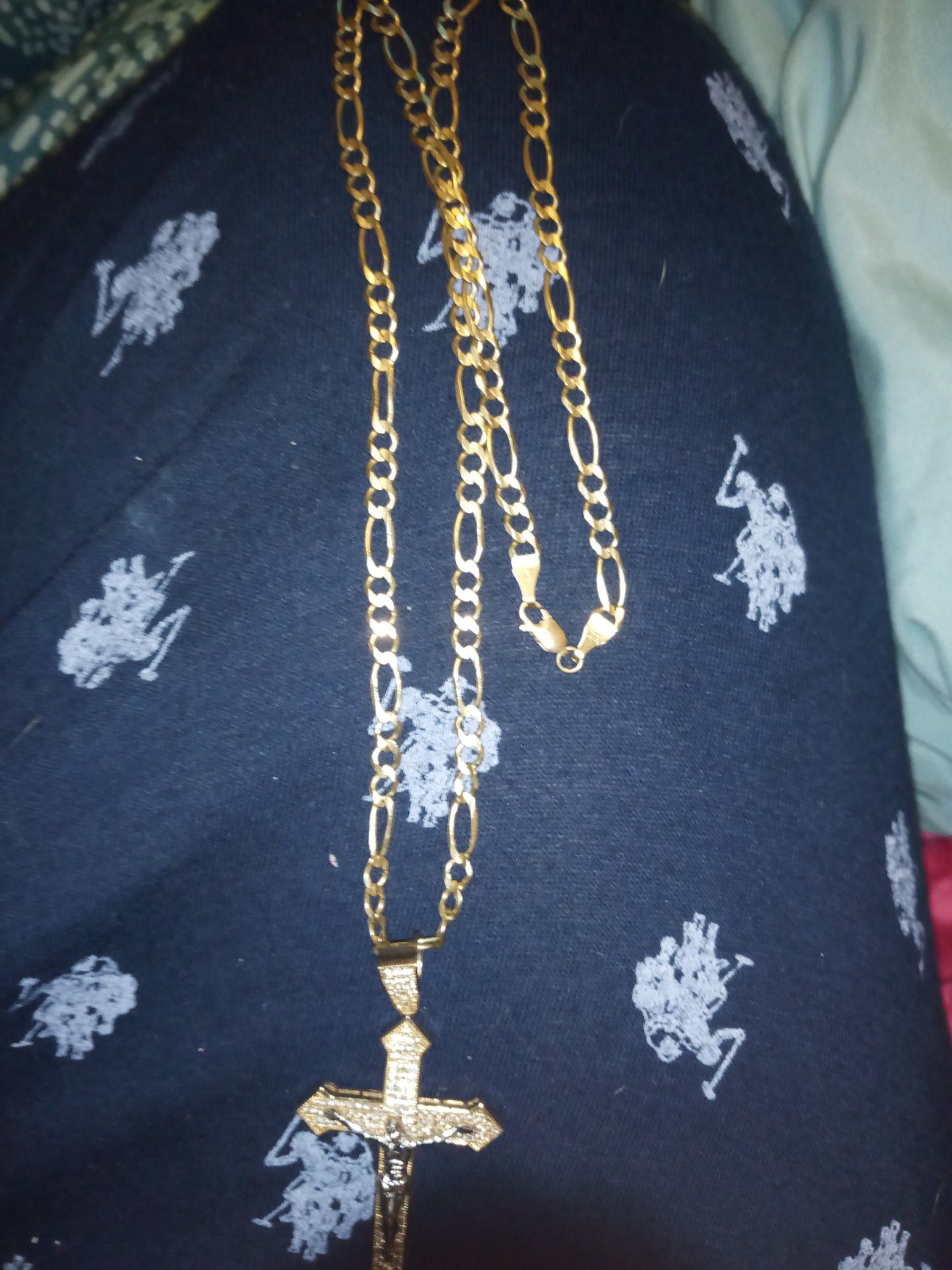 21 inches solid franco chain with pendant cross