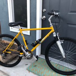 Specialized Mountain Bike With Suspension