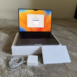 Apple 14-inch MacBook Pro