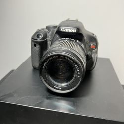 Canon EOS REBEL T3i