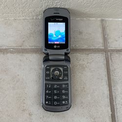 LG Accolade Flip Phone