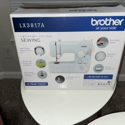 Brother Light Weight Sewing Machine 