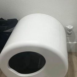 Self Cleaning Litter Box