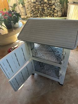Cat house