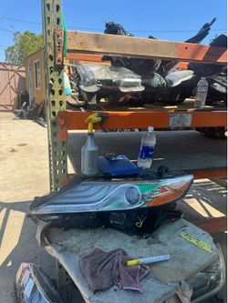 Toyota CAMRY LEFT USED OEM TRIPLE BEAM HEADLIGHT (2020-2023)