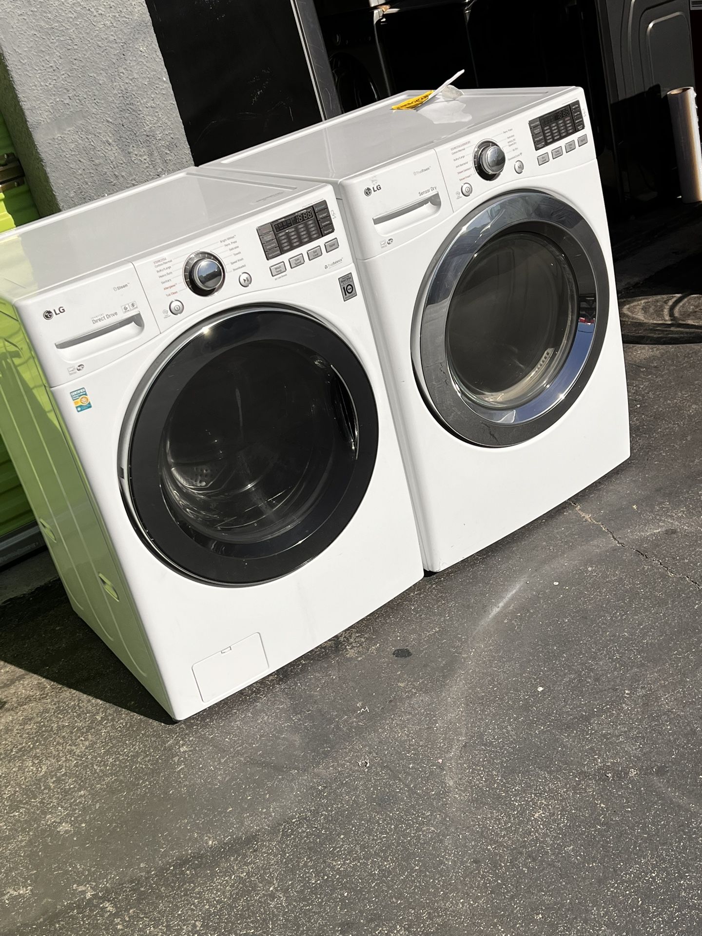 LG Washer And Dryer Gas Set