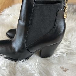Michael kors booties size 8.5