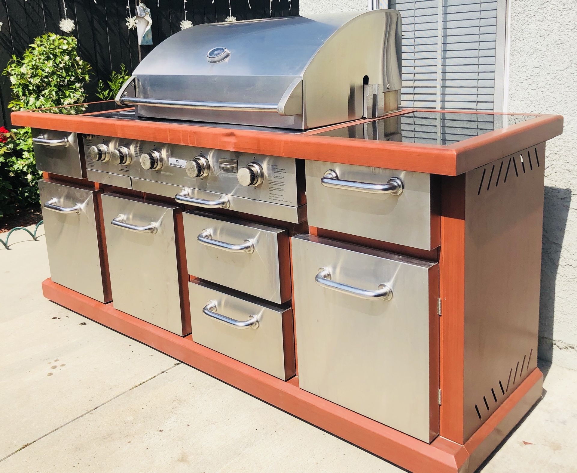 Outdoor Gourmet BQ050466 Gas Island BBQ Grill, 4Burner with builtin