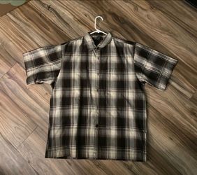 Men's Plaid Short Sleeve Button-Up Shirt