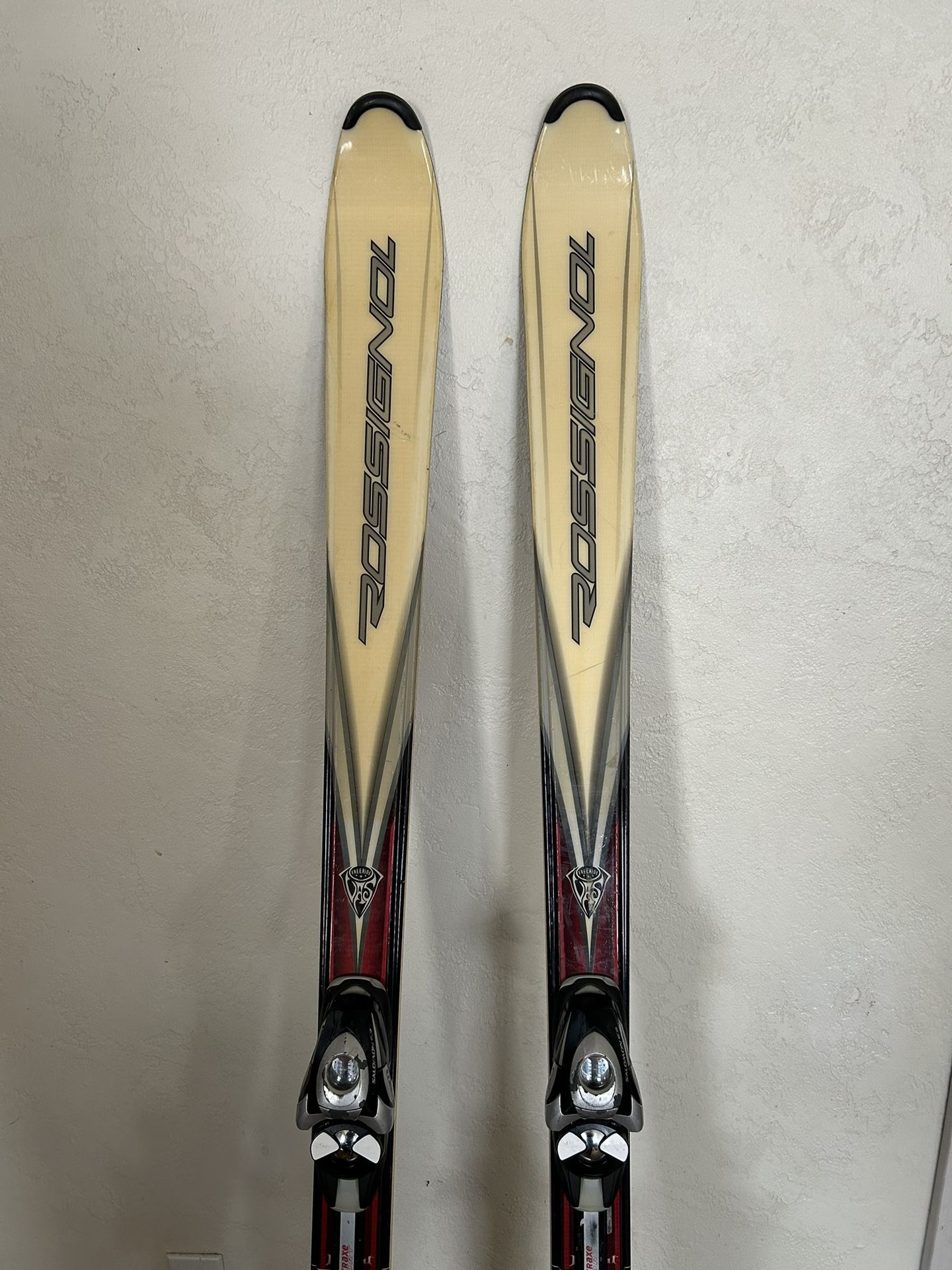 ROSSIGNOL SNOW SKIS SALOMON BINDINGS 184 TAP MY PROFILE FOR MORE GREAT ITEMS