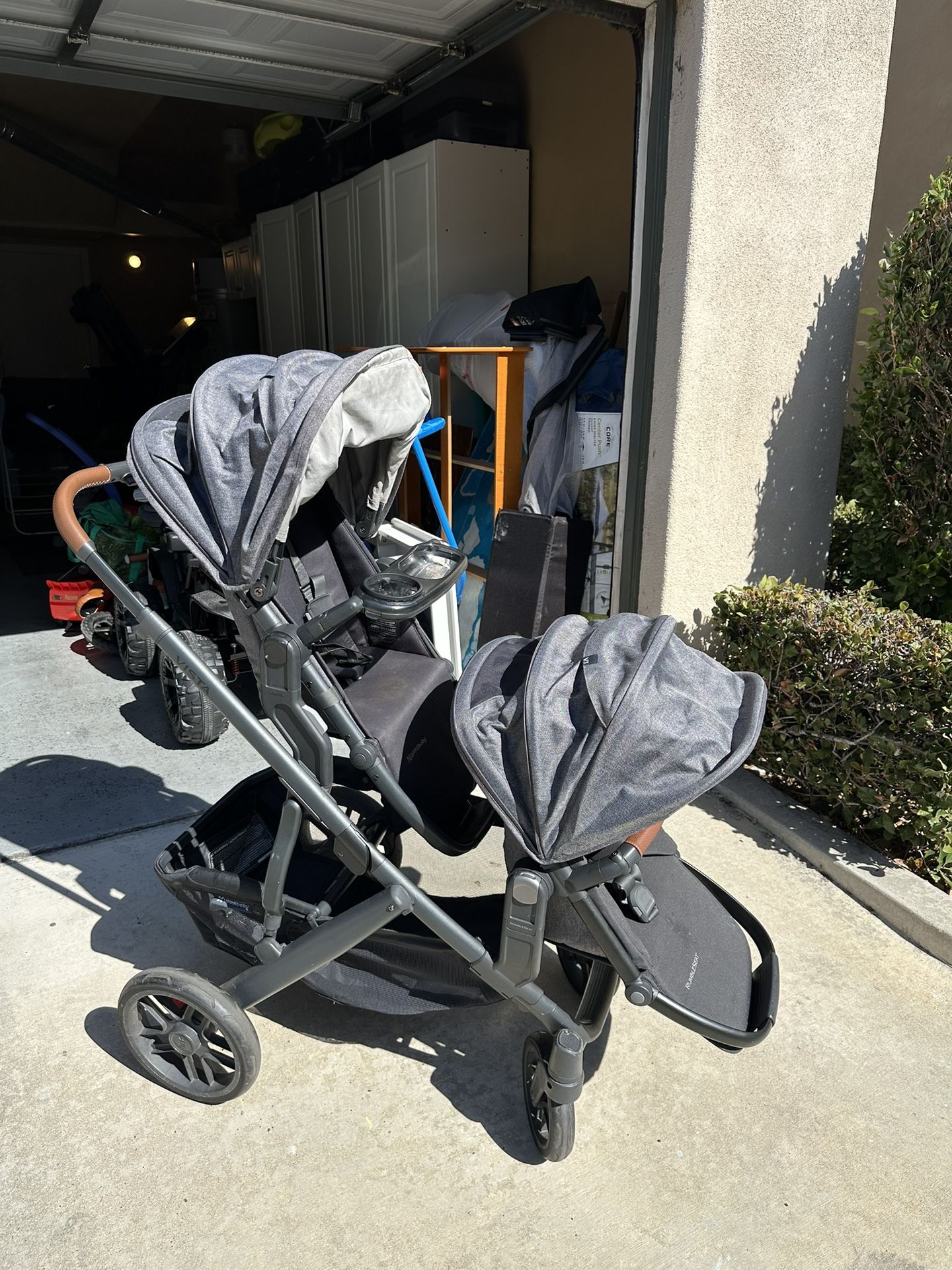 Uppababy Vista V2 Stroller and Bassinet