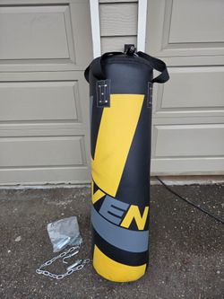 FITVEN 50lb Heavy Punching Bag + Complete Mounting Hardware