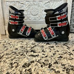 NORDICA SKI BOOTS SIZE 19.0