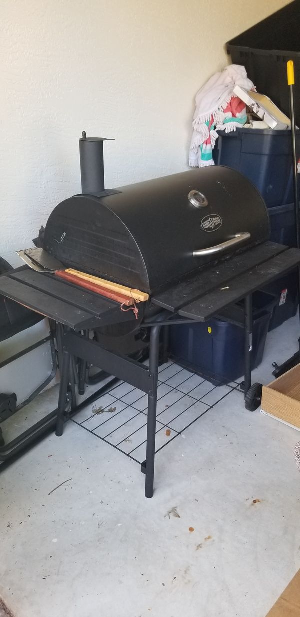 KINGSTON SMOKER BBQ GRILL for Sale in Fort Myers, FL OfferUp
