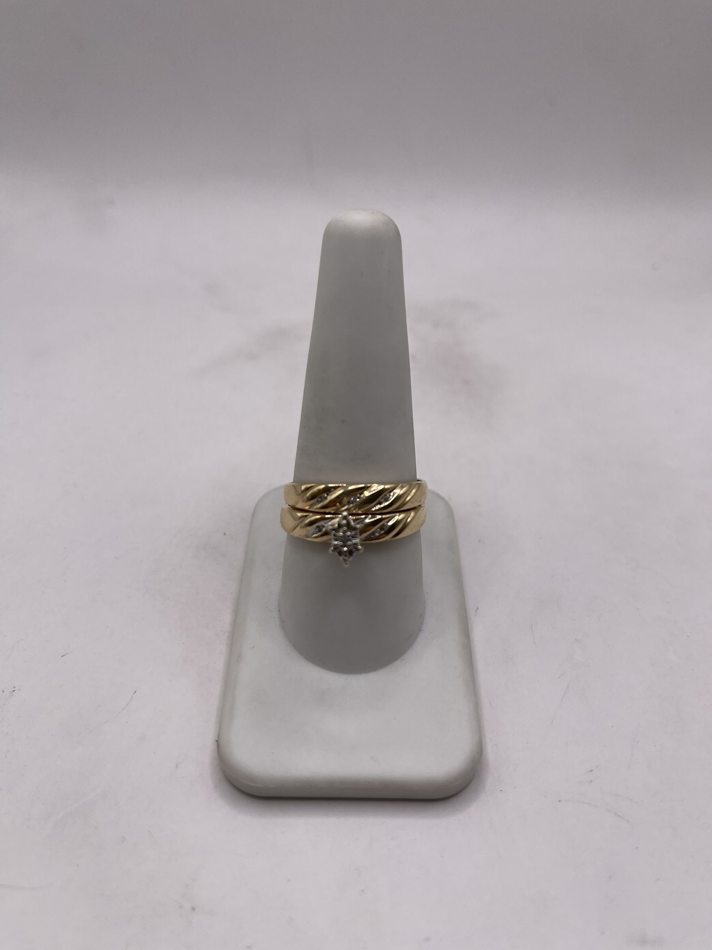 10kt Gold Engagement Style Ring Set w/ Design