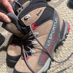 Like New La Sportiva Nucleo Hiking Boots