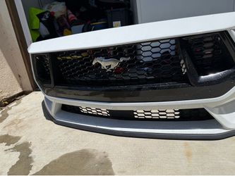 2024 ford mustang got front bumper