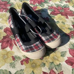 women’s shoes size 7 *NEW*