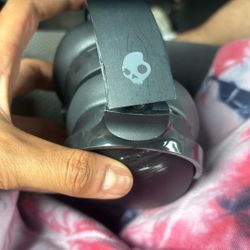 Skullcandy Hesh ANC Noise-Cancelling Headphones in True Black. 