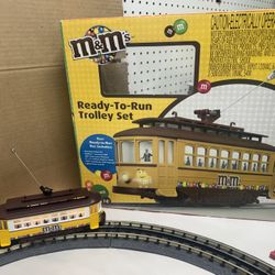 M&M’s Ready-To-Run Trolley Set