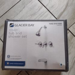 Glaciar Bay Tub And Shower Set 
