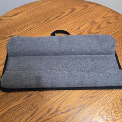 Cushioned  lap table/trays
Good for  using  laptop on couch or
eating