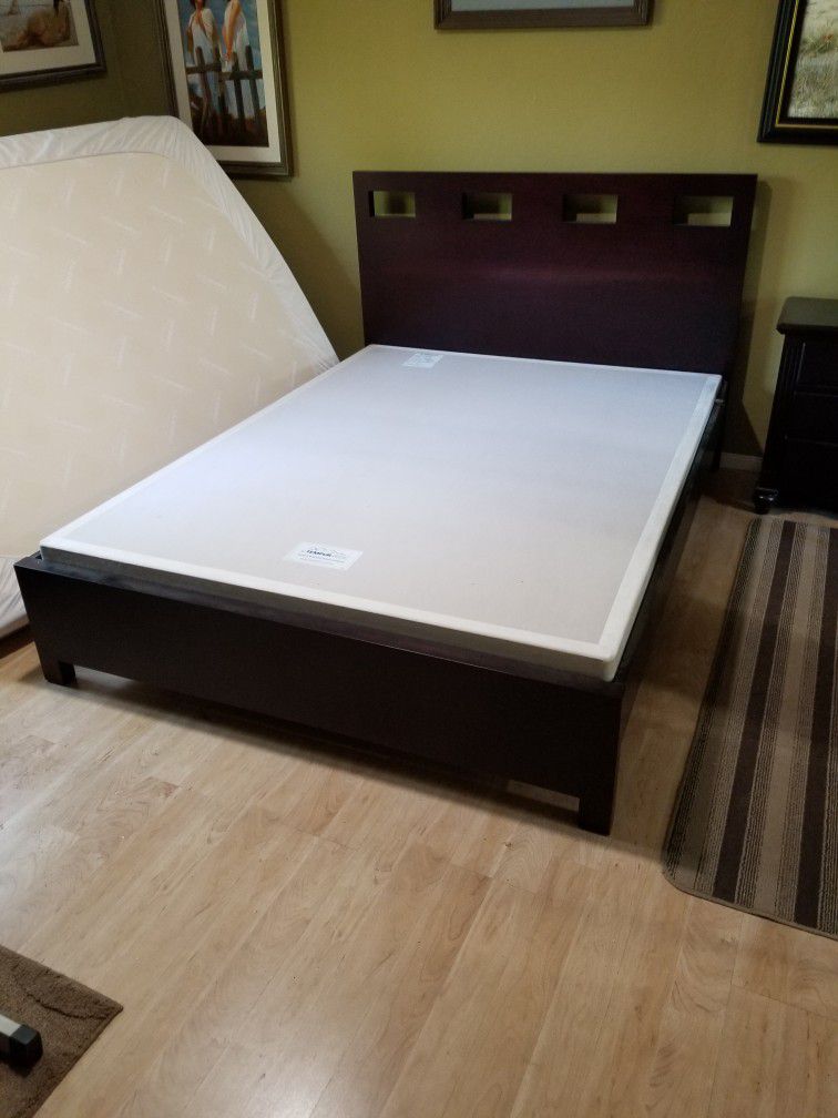 Queen Bed Frame With Headboard And Box Sprin