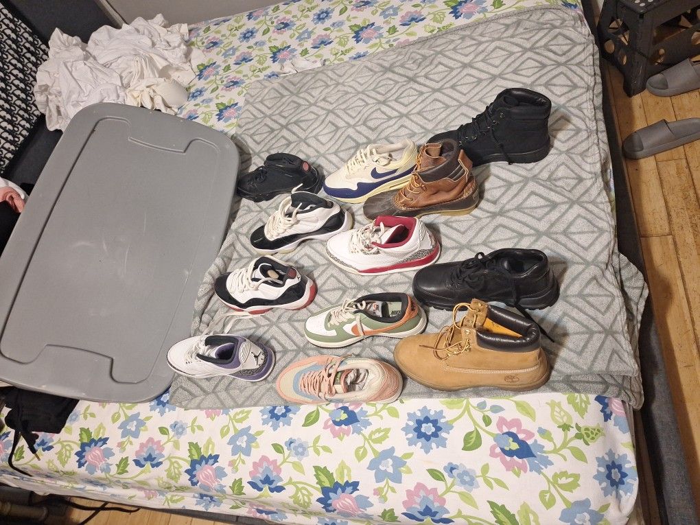 Selling Shoes Jordan's timbs And  air maxis