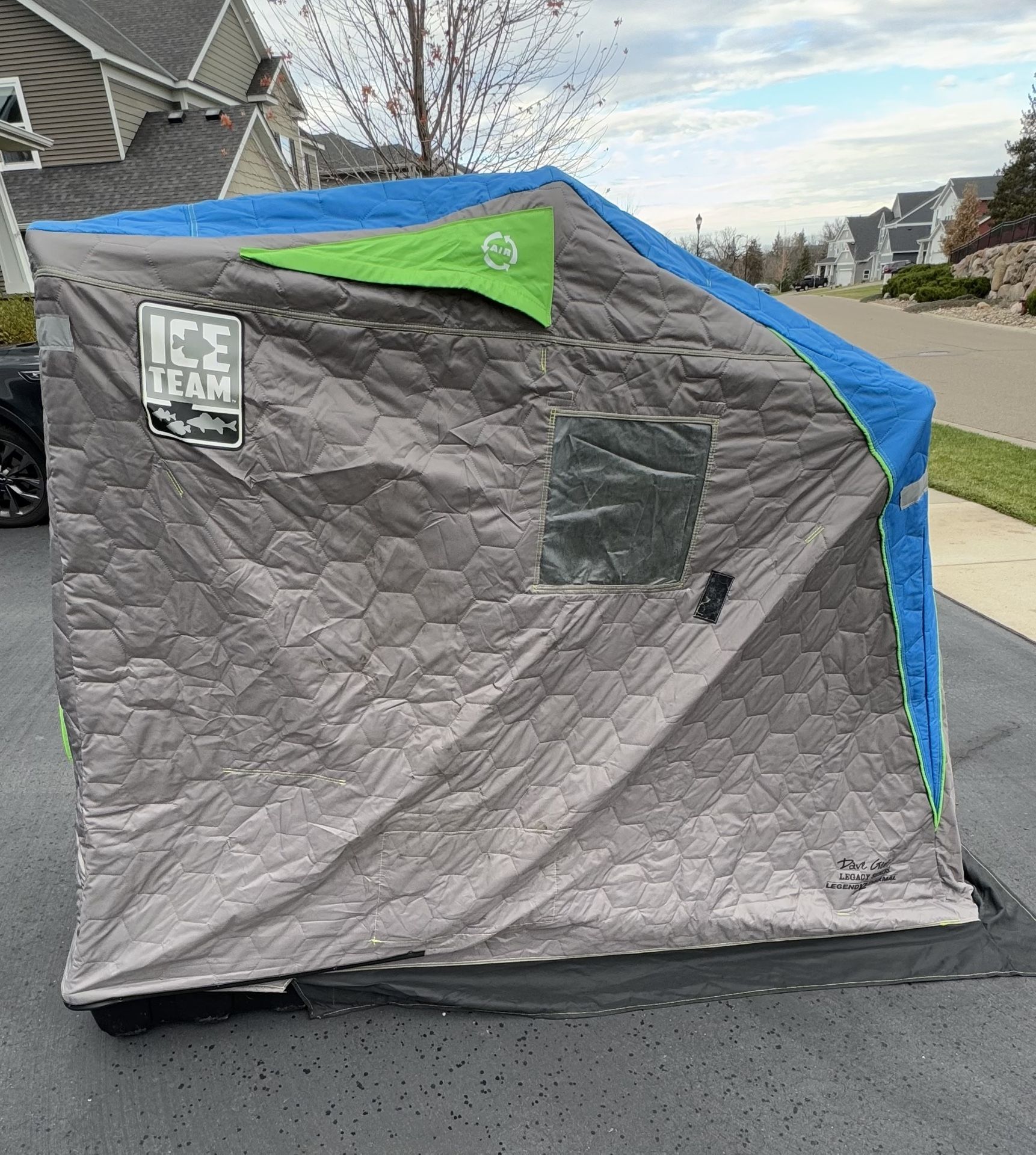Clam Legend XT Thermal Ice Fishing Shelter