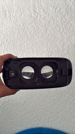 Samsung Gear VR headset,