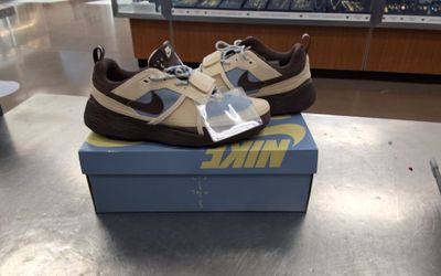 Nike Zoom Field Jaxx 11.5- HQ3072-400