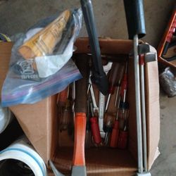 Craftsman USA Hand Tools Lot: Torque Wrench, Screwdrivers, Wrenches, Hammer Etc