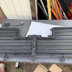 17-19 Chevy, Buick, GMC, Cadi Air Shutter w/Actuater 