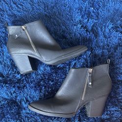 Universal Thread Little Black Boots