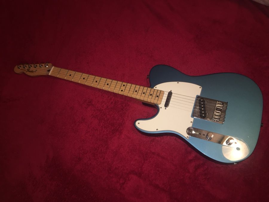 FENDER TELECASTER LEFT HANDED LAKE PLACID BLUE USED GUITAR